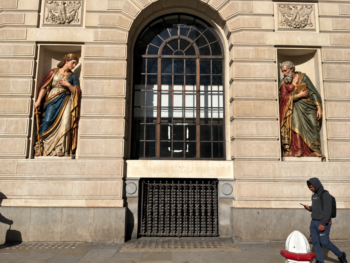 Should We Paint London’s Statues So People Look Up?